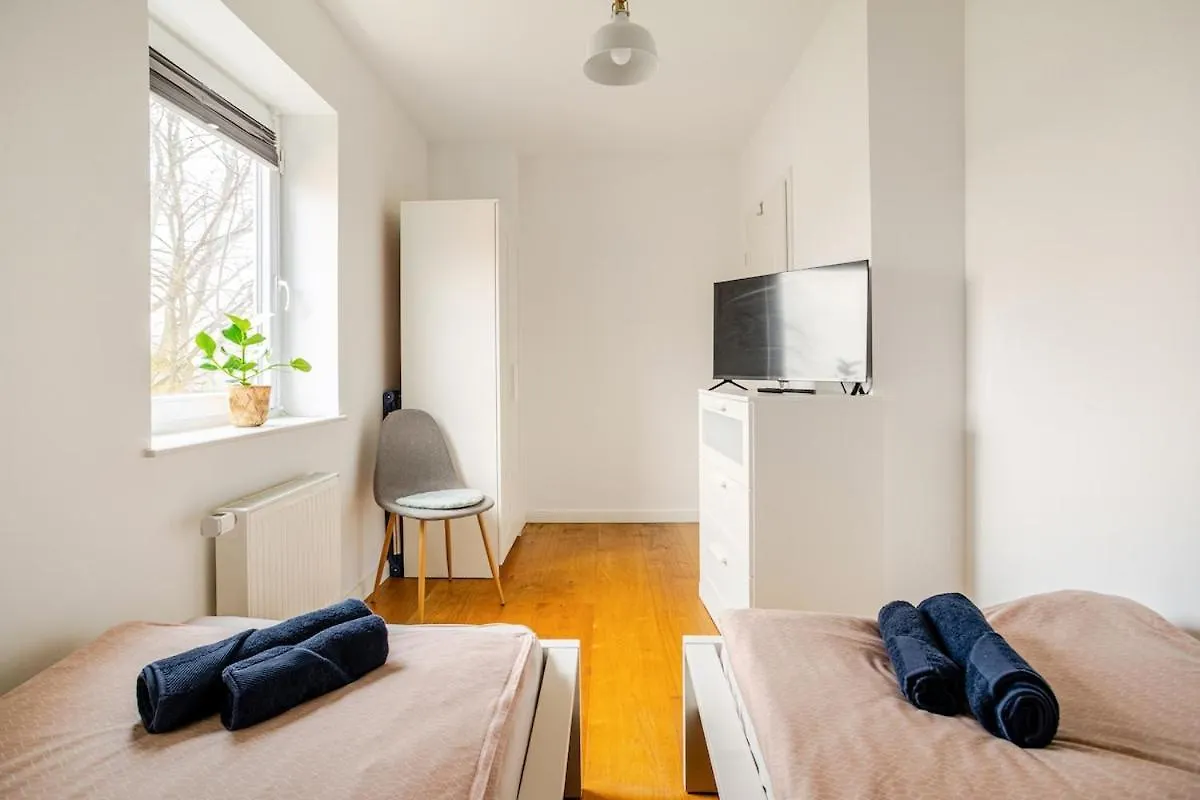 Gemuetliche Grosse Ferienwohnung Hannover 0*,  Almanya