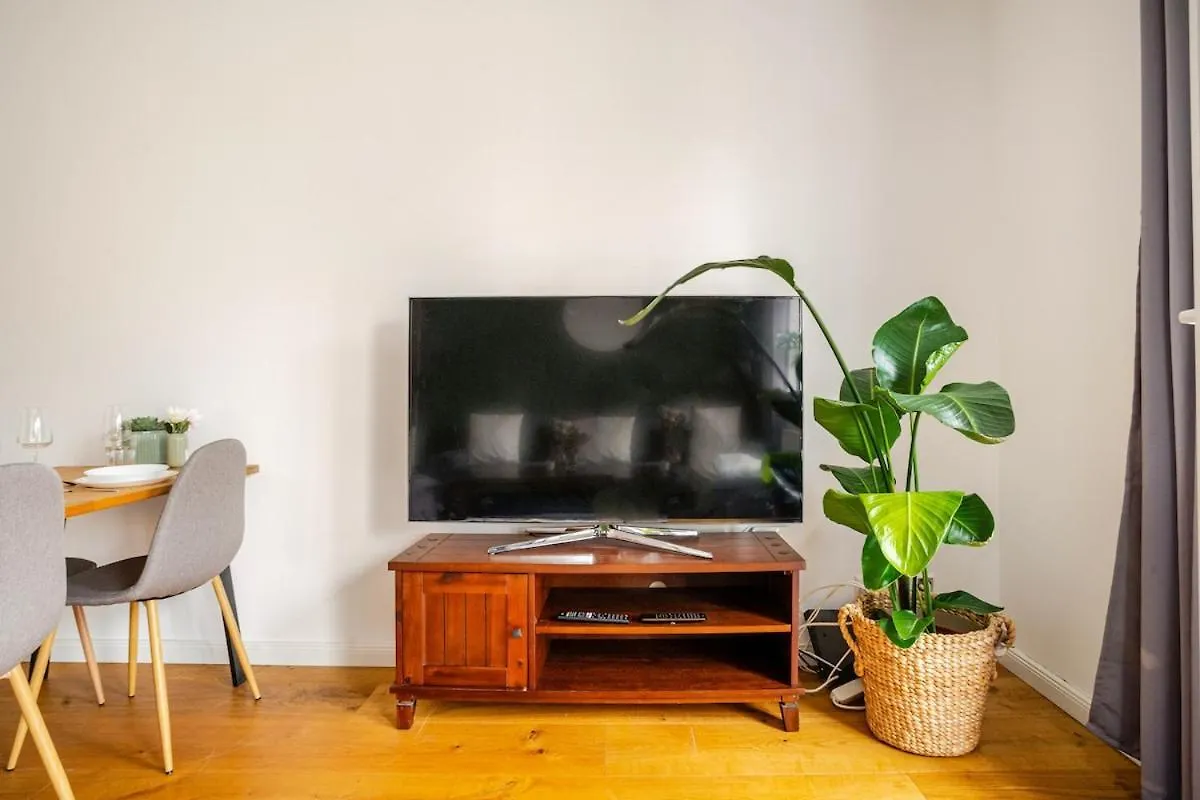 Gemuetliche Grosse Ferienwohnung Hannover Apartment